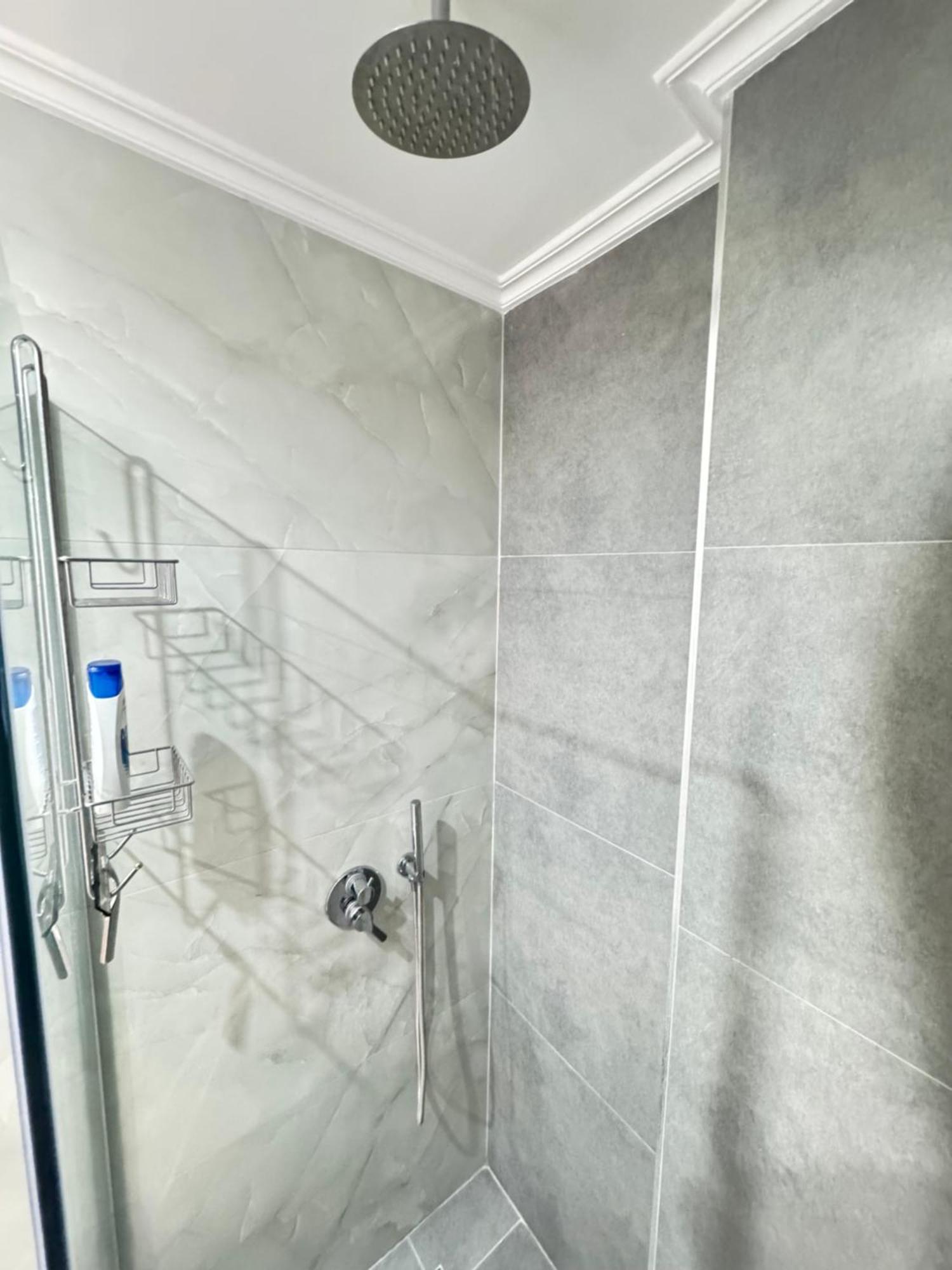 Sun & Sea Apartment Saranda Екстер'єр фото