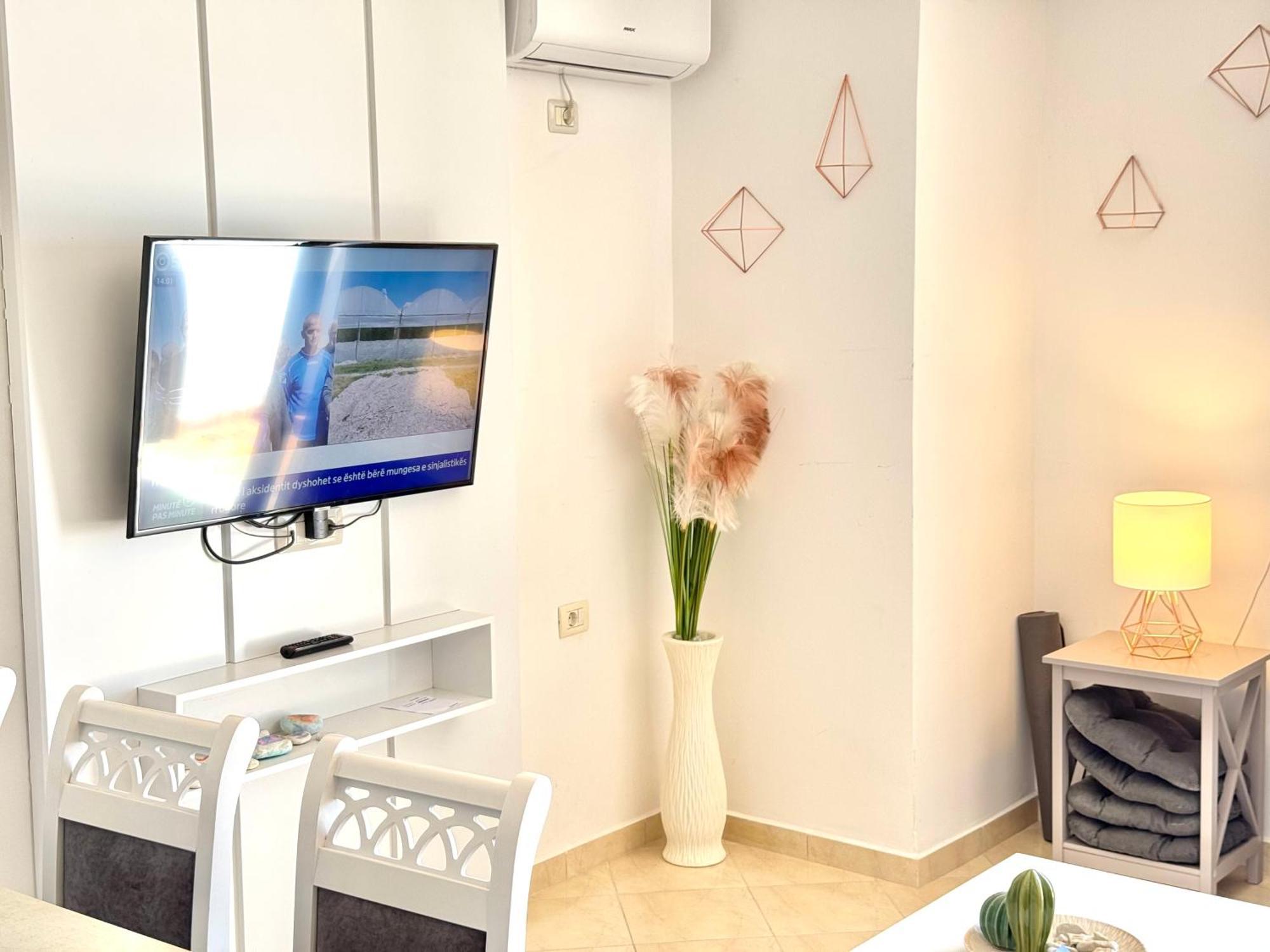 Sun & Sea Apartment Saranda Екстер'єр фото