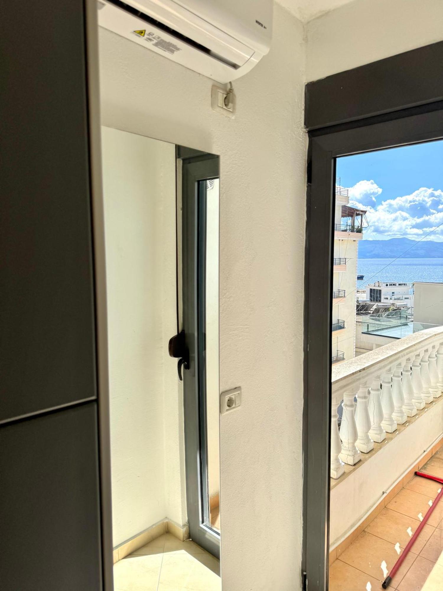 Sun & Sea Apartment Saranda Екстер'єр фото